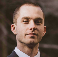 Thomas Whitfield, handelsanalist en cryptomarkt specialist, portret